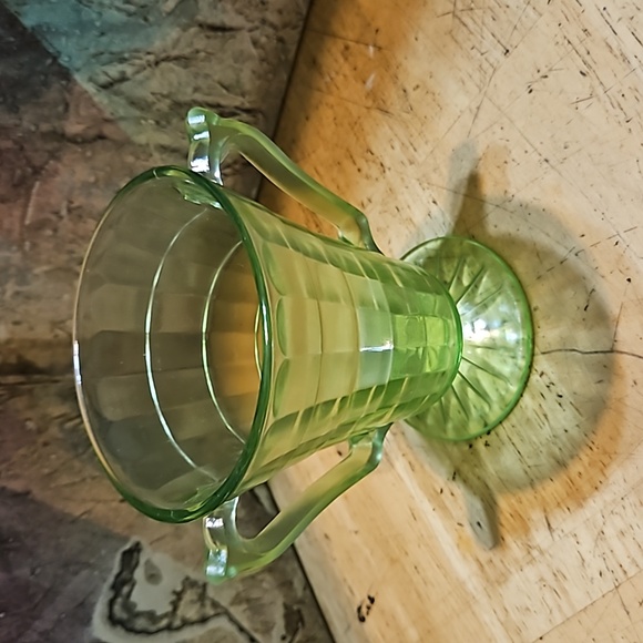 1930 Green Depression Uranium Glass Block Optic Creamer & Sugar - Picture 8 of 15